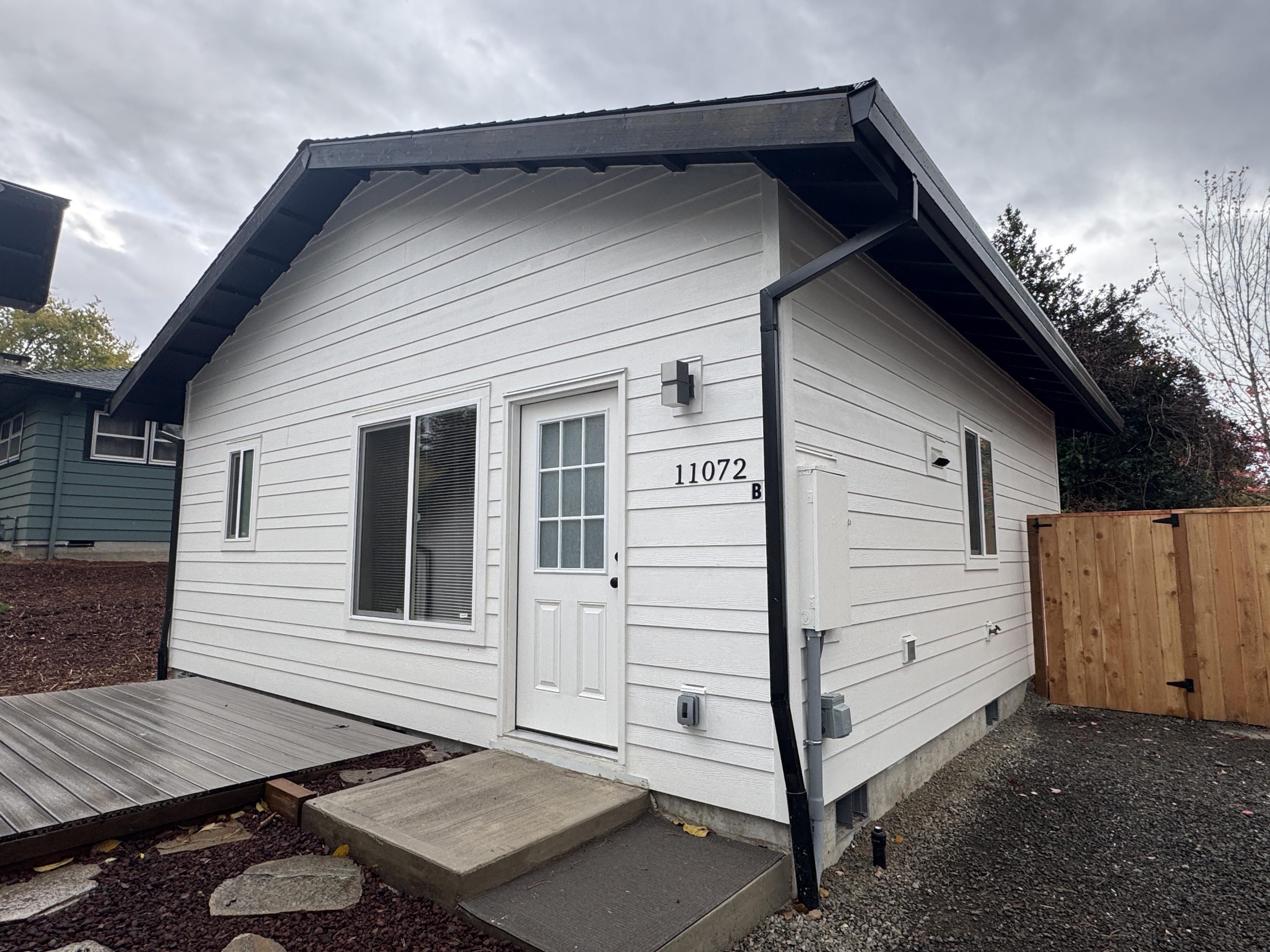 11072 SW Sunny Hill Lane, Unit B